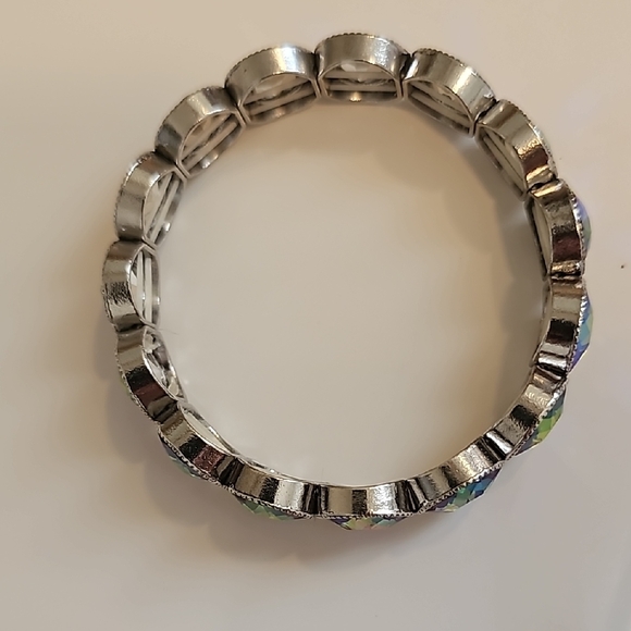 Elegant Multicolor Crystal Bracelet - Picture 8 of 10